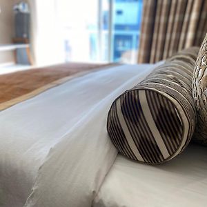 Suite met een Slaapkamer en een King Size Bed